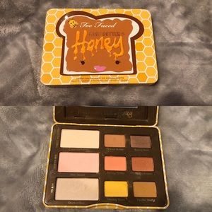 Too Faced Peanut Butter and Honey Palette